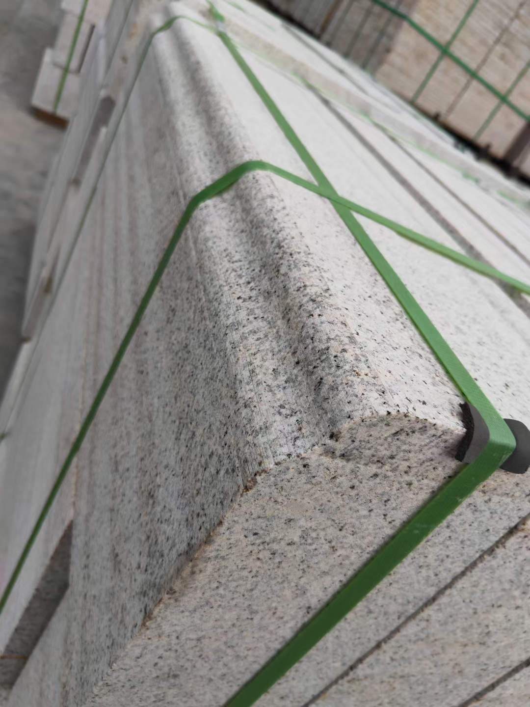 黃銹石屬于花崗巖嗎